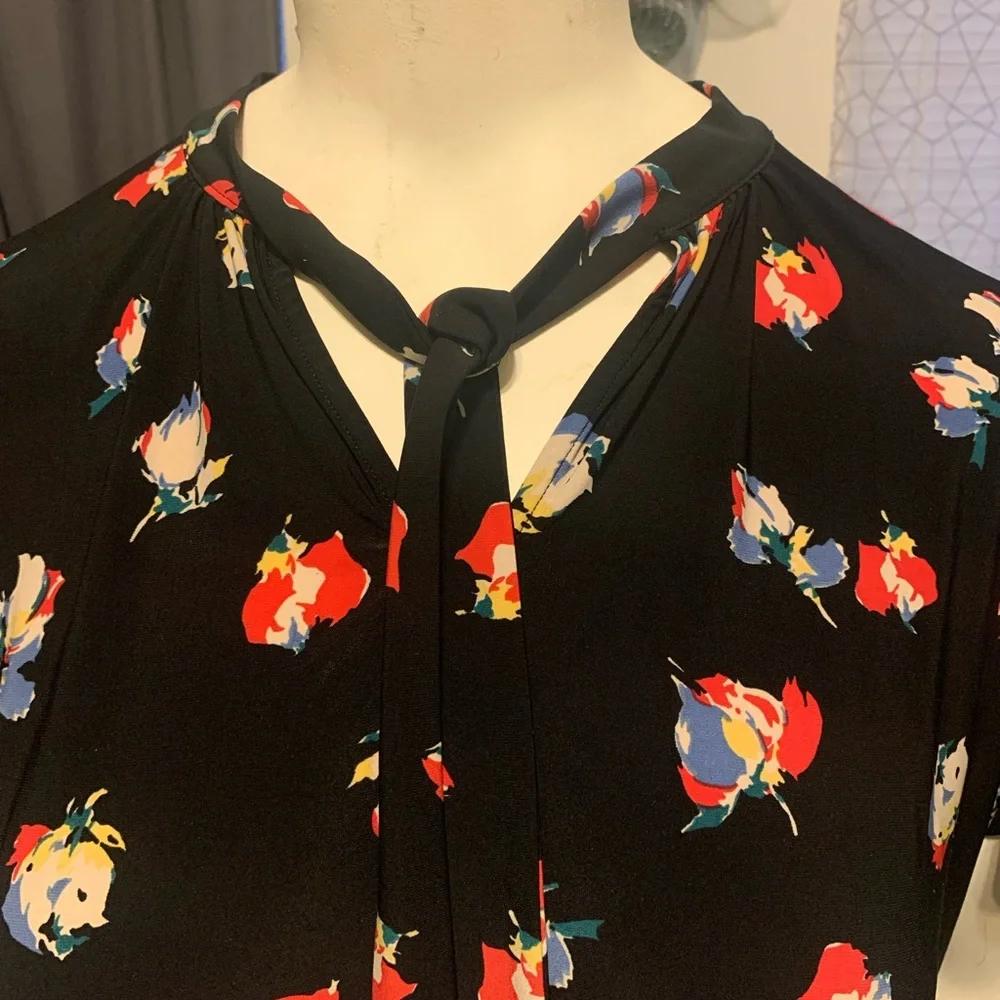 Plus blouse - Picture 2 of 5